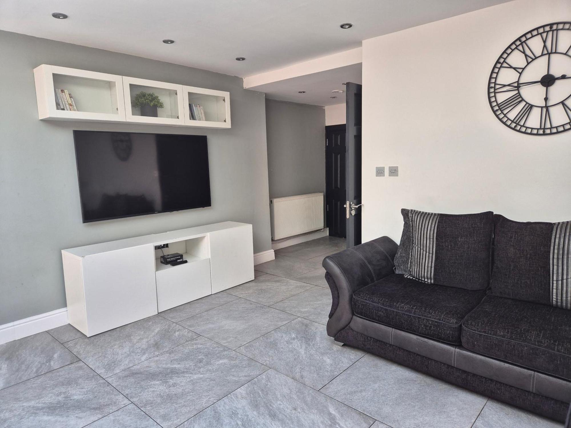 Cardiff City Centre House - Sleeps 6 外观 照片